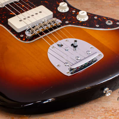 2002 Fender Japan Jazzmaster 62 Vintage Reissue 3-tone Sunburst offset guitar - all original CIJ image 15