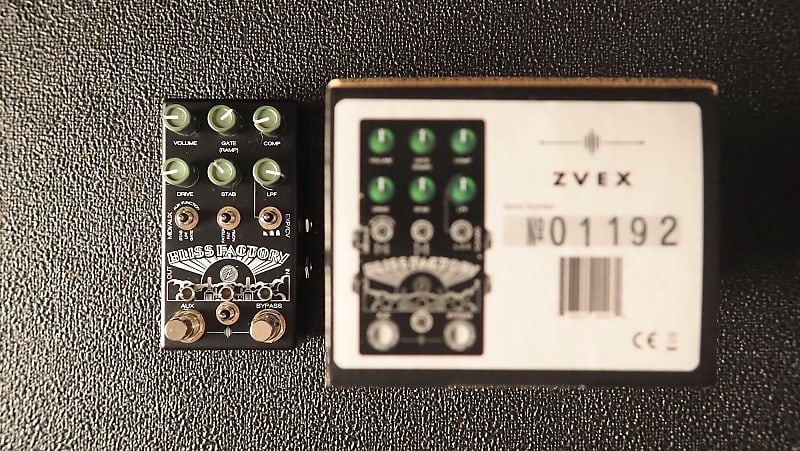 Chase Bliss & ZVEX The Bliss Factory Fuzz - Pedal Movie