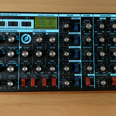 Moog Minimoog Voyager RME Rack Mount Edition Monophonic Synthesizer