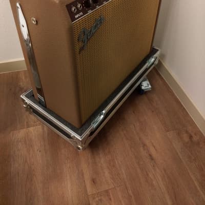 Fender Vibro-King 20th Anniversary Edition 60-Watt 3x10" Guitar Combo 2013 - 2016 - Brown image 2