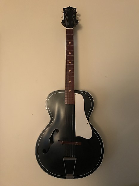 1963 Silvertone archtop acoustic guitar - Vintage/rare