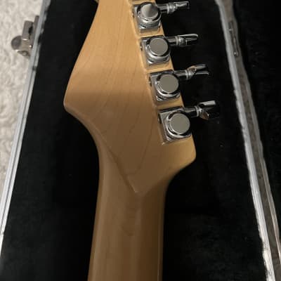 Fender American Deluxe Stratocaster with Maple Fretboard 2000 - Crimson Transparent image 5