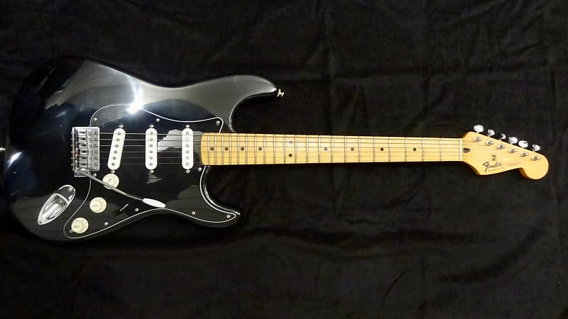 Fender Mexico Stratocaster ブラック 1964 Fender Stratocaster - Black – Dave's Guitar Shop
