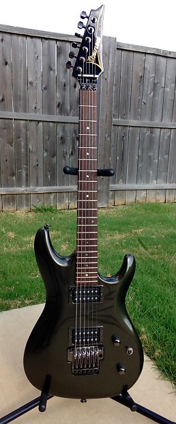 Ibanez JS1000 Prestige guitar w/ case. Joe Satriani signature