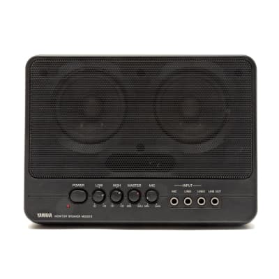 Yamaha MS202ii Powered Monitor Speaker Pair with Carrying Case