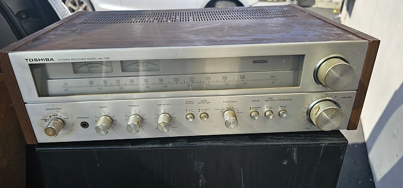 Toshiba receiver Sa725 - Silver  			