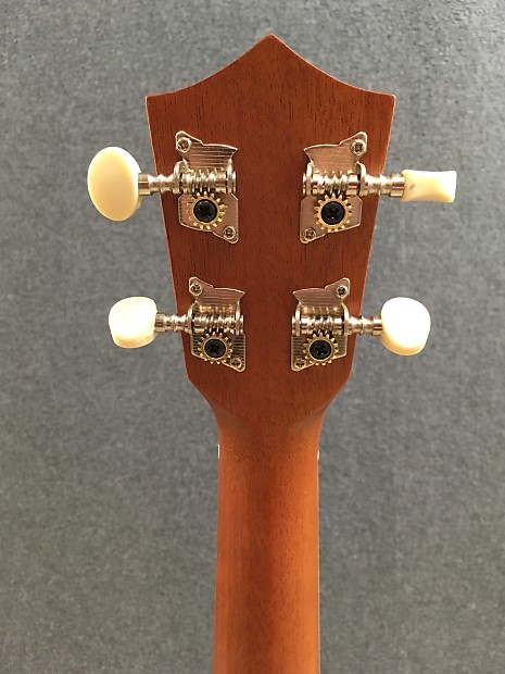 Mitchell mu40nt soprano ukulele on sale