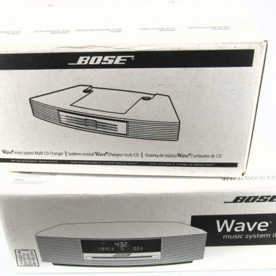 Bose Wave Music System III with Multi-CD Changer - Platinum White image 1