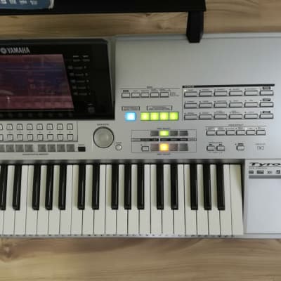 Yamaha Tyros 1 keyboard arranger workstation image 2