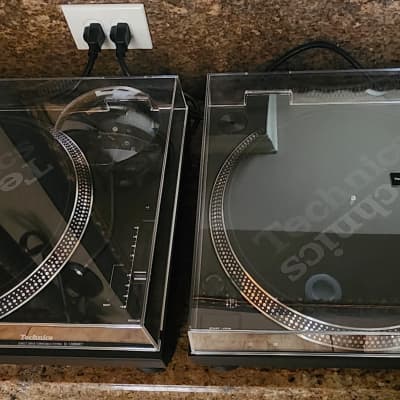 Full Dj Setup Pair (2 x) Technics SL-1200 MK2 + Traktor Z2 mixer +