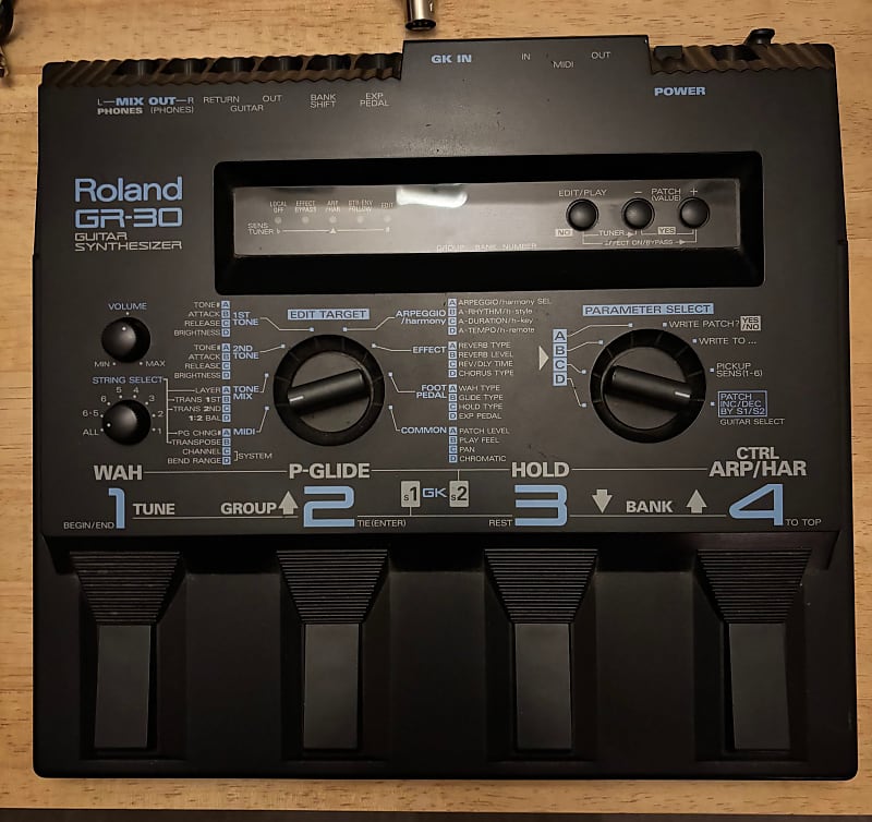 Roland GR-30 ギターシンセサイザー Roland GR-30 Guitar Synthesizer | Reverb