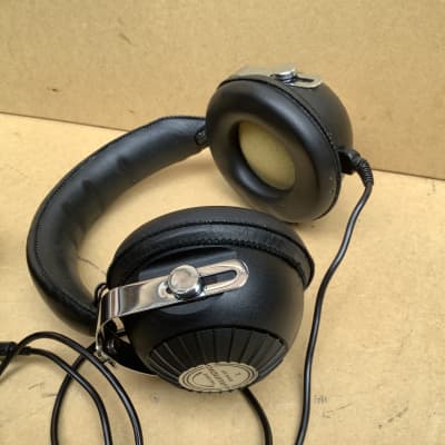 Grundig GDHS 221 vintage Headphones / super cool funky design / with original case image 2