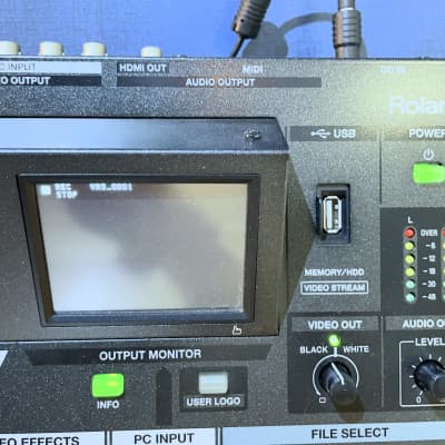 Roland VR-5 AV Video Mixer, Switcher & Recorder | Reverb España