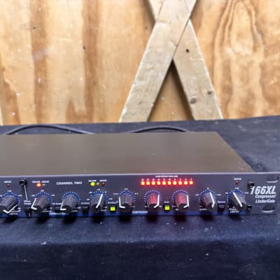 dbx 166XL Stereo Compressor / Limiter / Gate | Reverb