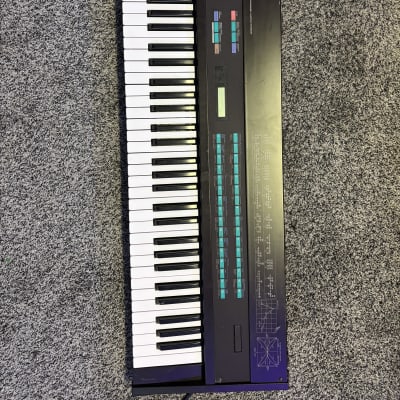 Yamaha DX7 Programmable Algorithm Synthesizer 1983 - 1987 Black