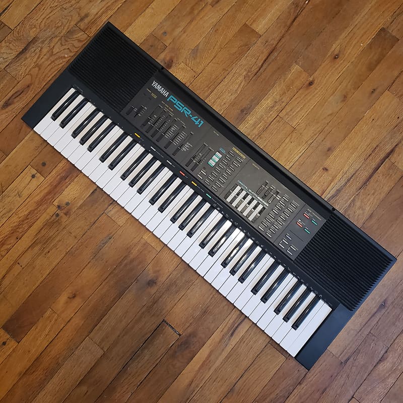Vintage 80s Yamaha PSR41 Digital Synthesizer Keyboard Reverb