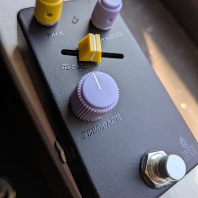 Old Blood Noise Endeavors BL-52 Phase Repeater | Reverb