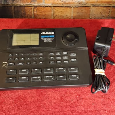 Alesis SR-16 Drum Machine w/ Power Supply