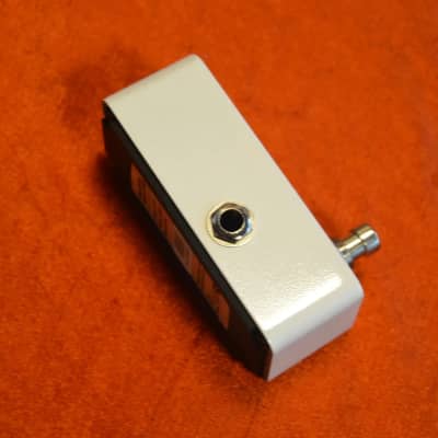 Mooer Baby Tuner * Compact tuner for your Pedal Board * image 2