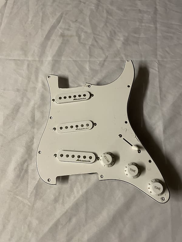 Unbranded Stratocaster Style Loaded Pickguard SSS Single Coil White image 1