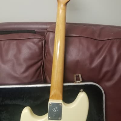Fender Musicmaster II with Rosewood Fretboard 1964 - 1969 Olympic White image 5