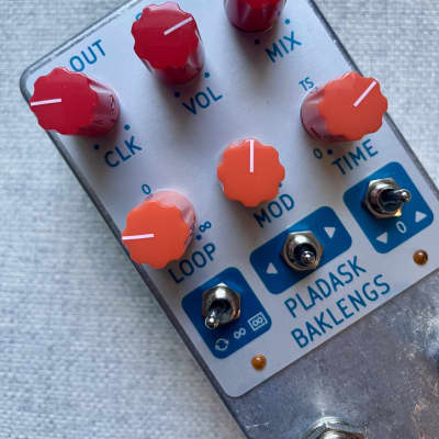 Pladask Elektrisk Baklengs - Pedal on ModularGrid