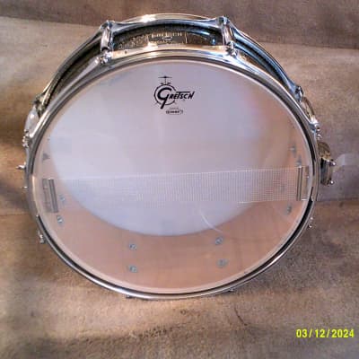 Gretsch Catalina Club 14 X 5 Snare Drum, Black Galaxy Lacquer, Mahogany Shell - Excellent1 image 12