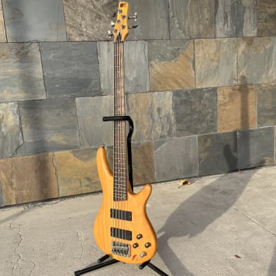 Used Soundgear by Ibanez SR-405 5 String Bass Light Amber