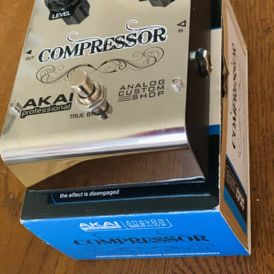 Akai Analog Custom Shop Compressor Effe 2000 image 1