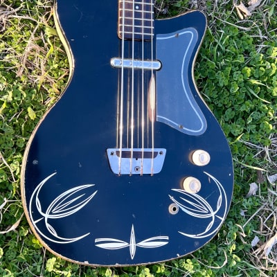 1959 Silvertone Model 1444 Danelectro Made Dolphin Nose Bass Guitar Black over Copper image 3