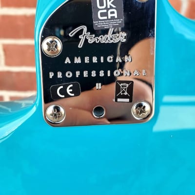 Fender American Professional II Stratocaster with Maple Fretboar Miami Blue image 6