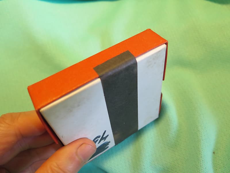 NOS vintage FACTORY SEALED mint 1950's Gibson string box | Reverb UK