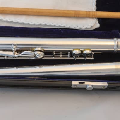 Yamaha YFL-32 Intermediate Flute Sterling Silver Headjoint *Made in Japan*Cleaned & Serviced *New Pads image 5