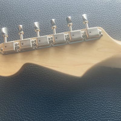 Allparts SRO-Fat Stratocaster neck - with nut, tuners and Tru-Oil finish image 4