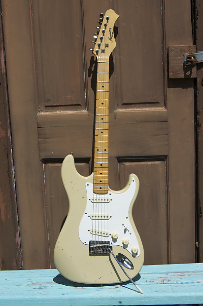 Harmony electric guitar strat on sale