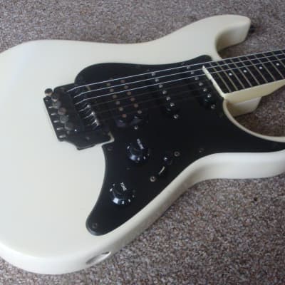 1980s Fernandes Electric Guitar FR-55 Revolver Body Crasher