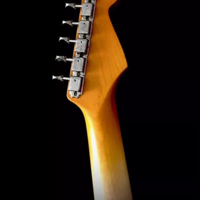 LEFTY! Custom Fender Heavy Relic ST60s Aged Daphne Blue Nitro Over Black Ash Strat 7.4 lb image 18