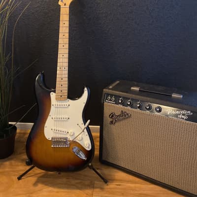 Fender  Stratocaster Standard MIM  2015 Sunburst image 2