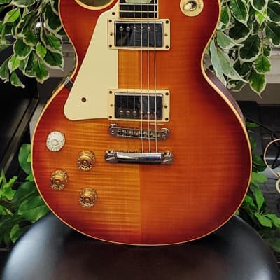 Gibson Les Paul Traditional 2013 Heritage Cherry Sunburst Guitar - Left Handed image 2