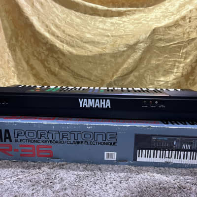 Yamaha PSR-36 Portatone, Vintage 80's FM Synthesizer, Full Size Keys, Original Box, Great Condition image 6