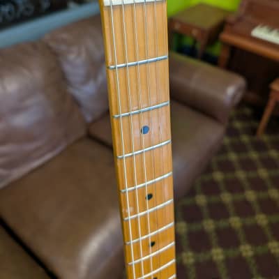 Fender 50's Reissue Stratocaster Maple Neck 1995 W/Case Made in Japan Two Tone Sunburst image 5