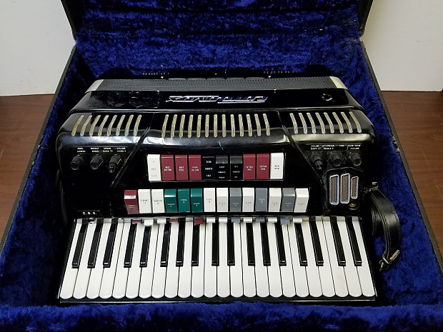 Vintage Cordovox 251 Full Size 41 120 Electric Piano Accordion w
