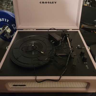 Crosley CR8017A Voyager Vintage Portable Vinyl Record Player Turntable image 2