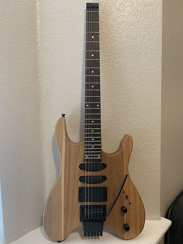 OVERLORD OF MUSIC ヘッドレス　トラベルギター Overlord of Music Guitare headless