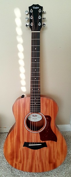 Taylor GS Mini e Mahogany w ES2 Preamp