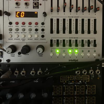 Intellijel Metropolis Complex Pitch / Gate Sequencer Eurorack Synth Module 2015 - 2020 - Silver