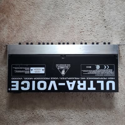 BEHRINGER ベリンガー VX2000 ULTRA-VOICE PRO Behringer VX2000 Ultra-Voice Pro Mic Preamp/Voice Processor