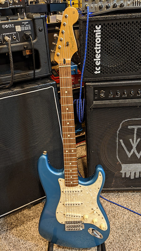 2015 Fender Stratocaster Original Contour Body Guitar