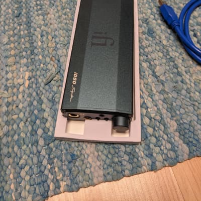 ifi micro iDSD Signature 2022 - Blue image 1