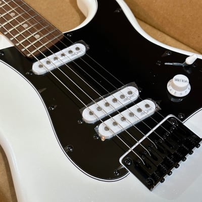 Fender Squier Contemporary Stratocaster Special Electric Guitar - White image 5